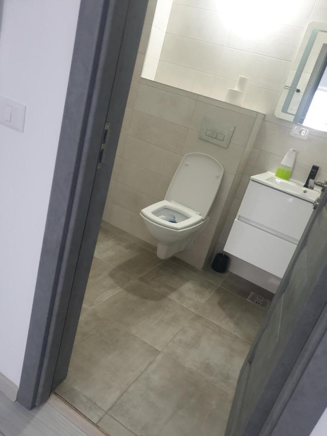 Apartament Dem Radulescu Langa Strand Râmnicu Vâlcea Extérieur photo